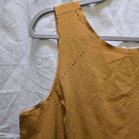 Athleta Terra Crop Tank large gold mustard yellow laser cut relaxed athleisure - Picture 3 of 8